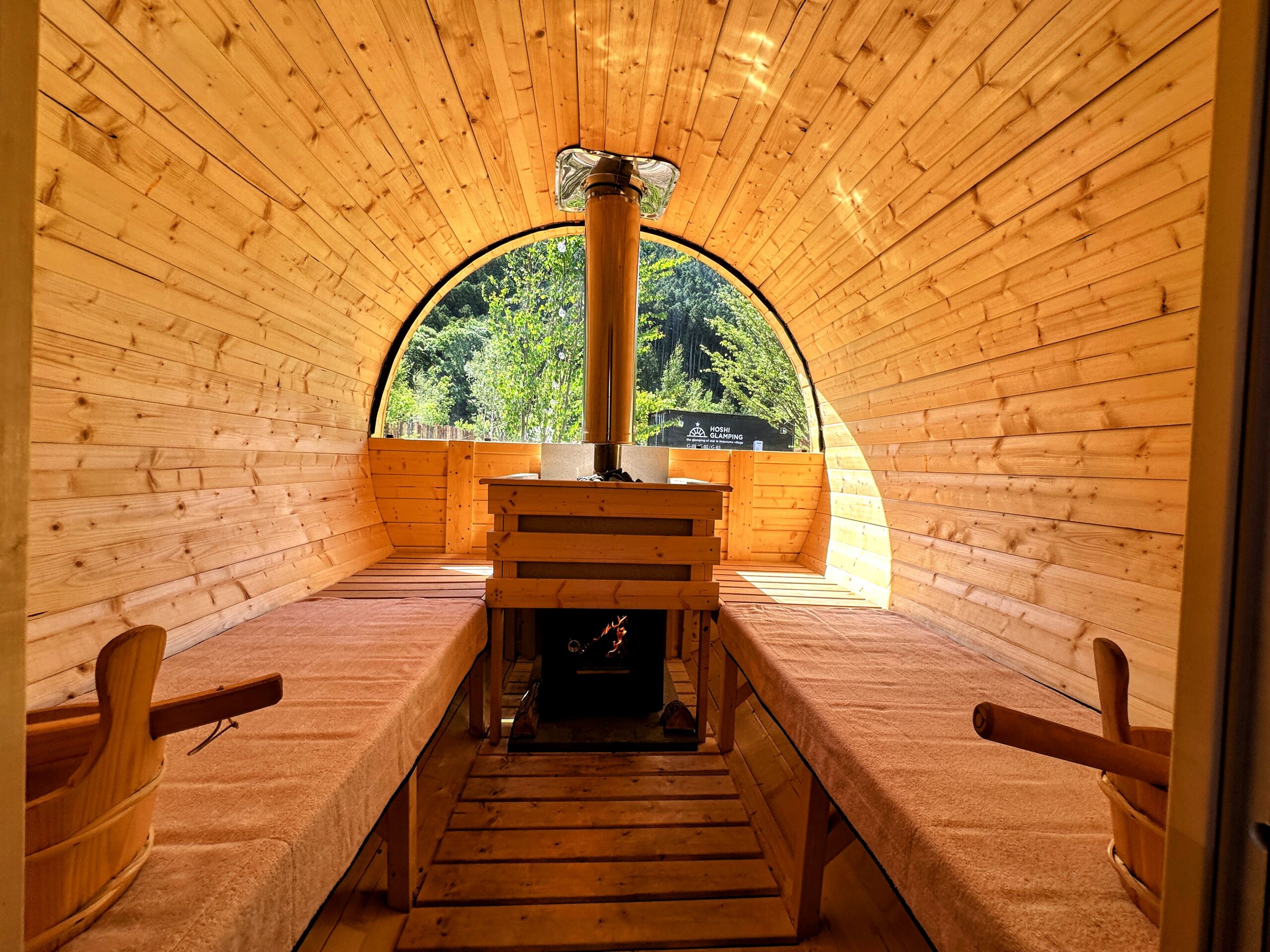 サウナの森 水沼ヴィレッジ バレルサウナ内部