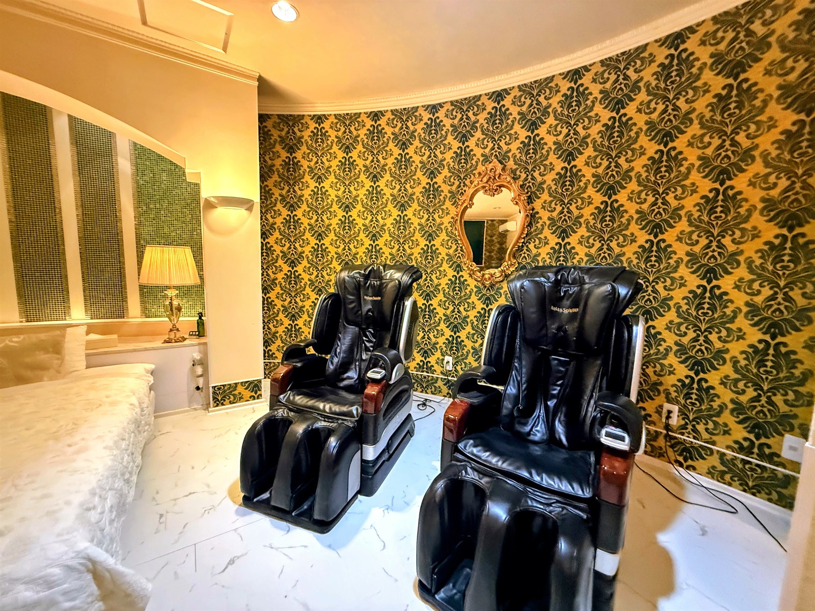 HOTEL Espana 200号室のマッサージチェア